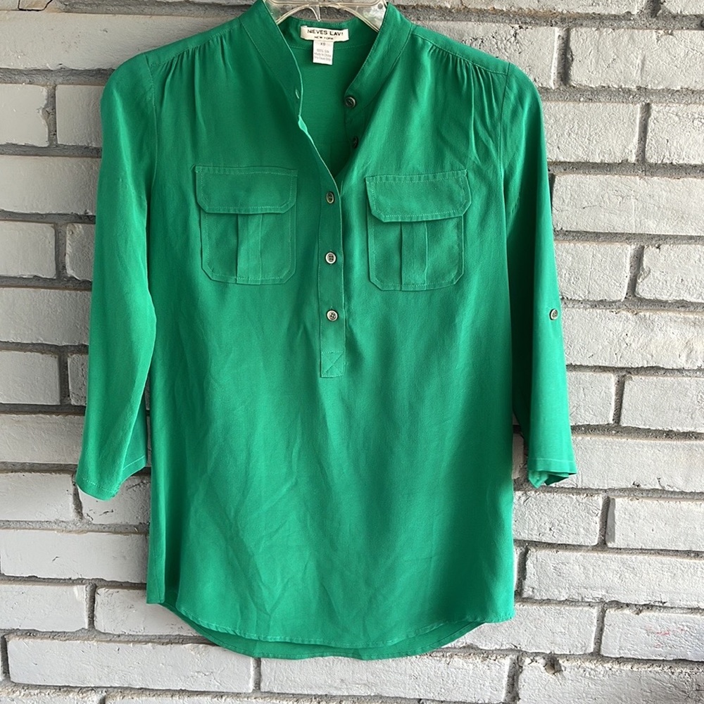 Nieves Lavi 100% Silk Shirt. Bright Green. SZ XS.